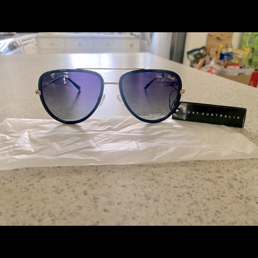 Quay Australia’ “All In” Polarized/Oversized Sunglasses. Brand New!